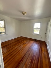 100 Allen St in Windsor, CT - Building Photo - Building Photo