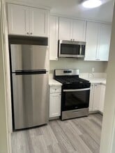 2541 Walnut St, Unit UnitB in Huntington Park, CA - Building Photo - Building Photo