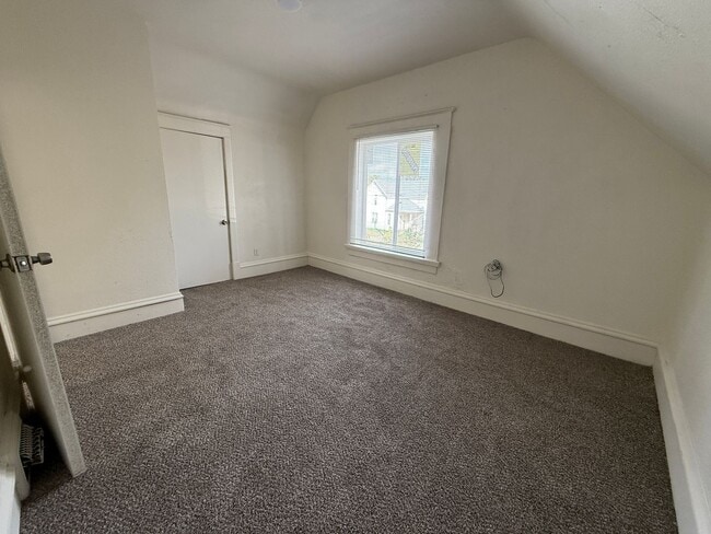 1621 Court St in Sioux City, IA - Building Photo - Building Photo