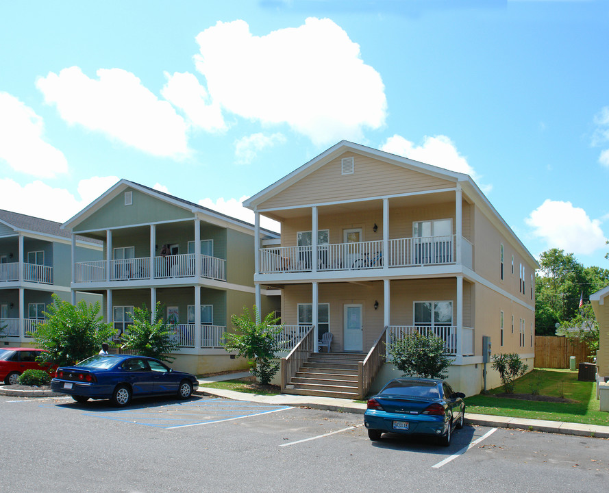 Mobile-Baldwin Employee Housing in Fairhope, AL - Foto de edificio