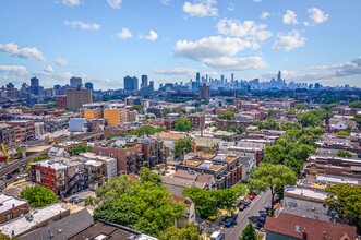 3347 N Kenmore Ave, Unit 3S in Chicago, IL - Foto de edificio - Building Photo