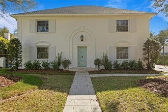 4704 W Brookwood Dr in Tampa, FL - Foto de edificio - Building Photo