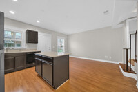 676 E Ferry St, Unit 2 Bedroom in Detroit, MI - Building Photo - Building Photo