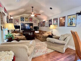 628 N Mission Blvd in Fayetteville, AR - Building Photo