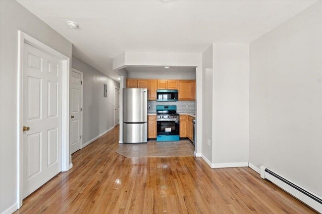 1309 Vreeland Ave in Bronx, NY - Building Photo - Building Photo