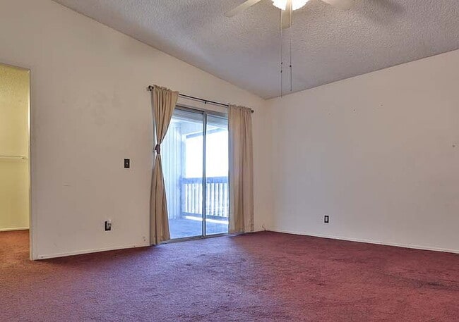 668 N Dudley St in Pomona, CA - Building Photo - Building Photo