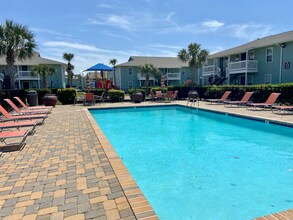 Palm Isle Apartments in Biloxi, MS - Foto de edificio - Building Photo