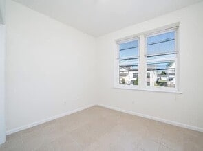 613 Ridge Rd in Lyndhurst, NJ - Building Photo - Building Photo