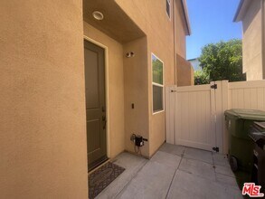 7937 N Keer Dr in Los Angeles, CA - Building Photo - Building Photo