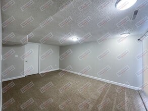 1204 Wagonhammer Ln in Gillette, WY - Foto de edificio - Building Photo