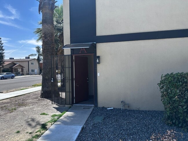 1031 Eye St in Bakersfield, CA - Building Photo - Building Photo