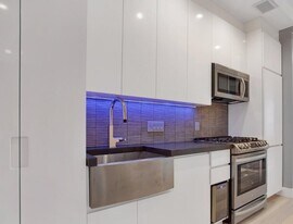 195 Stanton St, Unit 2F in New York, NY - Building Photo
