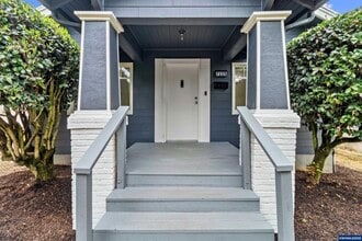 7225 N Lombard St in Portland, OR - Building Photo - Building Photo
