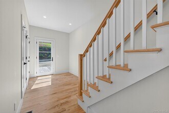 64 Stonehouse Rd in Somers, NY - Building Photo - Building Photo