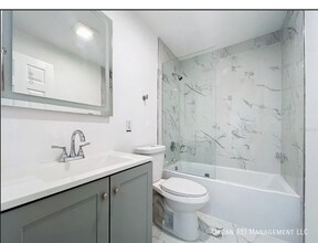 6233 Dewdrop Way in Tampa, FL - Building Photo - Building Photo