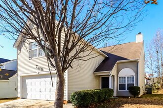 7103 Fox Point Dr in Charlotte, NC - Building Photo - Building Photo