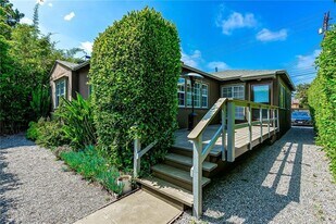 313 Venice Way in Venice, CA - Building Photo