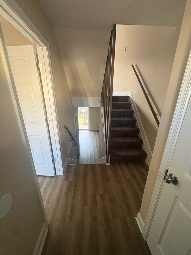 302 Hendrickson Ln in Towson, MD - Building Photo - Building Photo