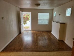 2422 Dover Ave in San Pablo, CA - Building Photo - Building Photo
