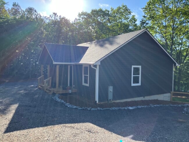 3882 Mobile Rd, Unit New Duplex A