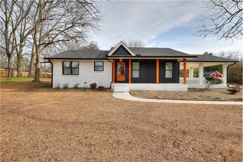 574 Grayson Pkwy in Grayson, GA - Foto de edificio