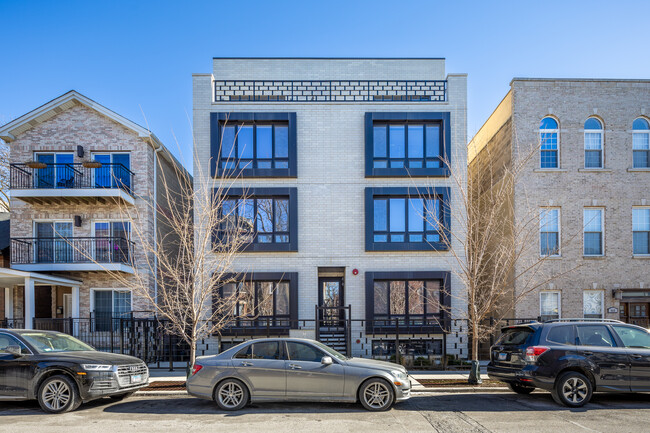 721 N Elizabeth St in Chicago, IL - Foto de edificio - Building Photo