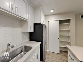 2524 T St, Unit 9 in Sacramento, CA - Building Photo - Building Photo