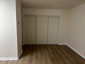 13059 Oxnard St in Los Angeles, CA - Building Photo - Building Photo