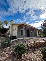 153 Las Flores Dr in Chula Vista, CA - Building Photo