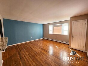 6931 Oakley St in Philadelphia, PA - Building Photo - Building Photo