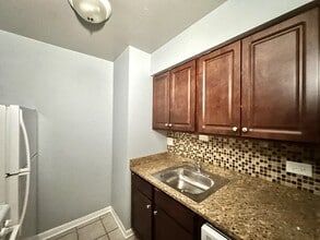 5820 N Sheridan Rd in Chicago, IL - Foto de edificio - Building Photo