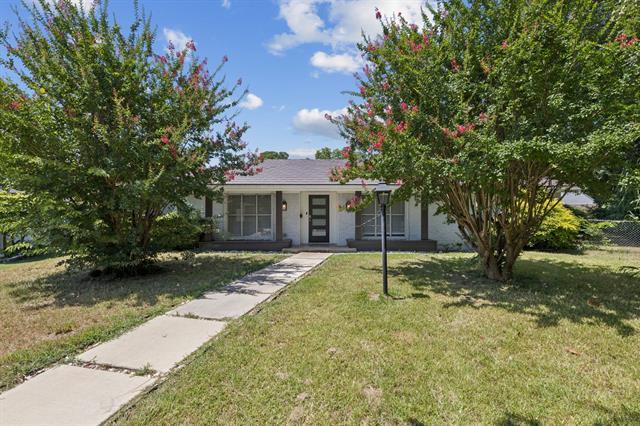 property at 1906 W Five Mile Pkwy