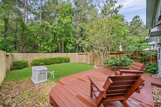property at 35 Ledgestone Pl