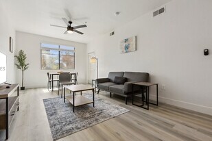 6610 N 93rd Ave in Glendale, AZ - Building Photo