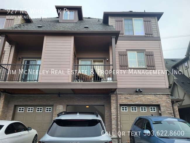 property at 927 NE Wheelock Pl