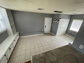 1631 Andover Ct in The Village, OK - Building Photo - Building Photo