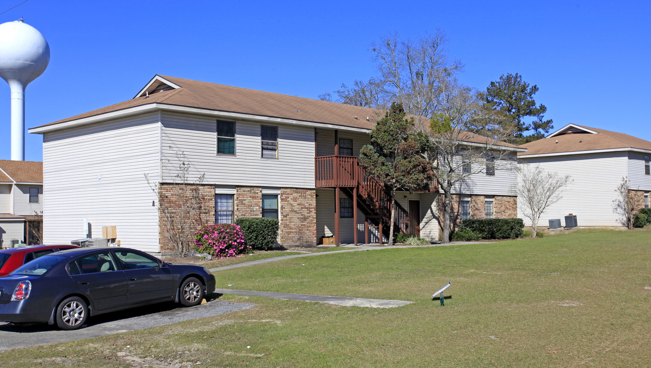 10 Green in Valdosta, GA - Building Photo