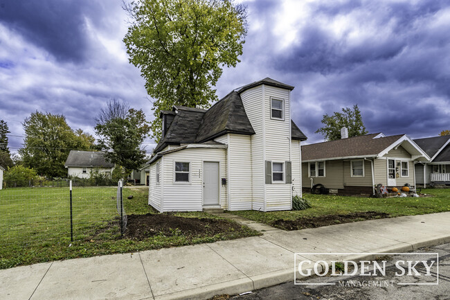 2806 S Walnut St in Muncie, IN - Foto de edificio - Building Photo