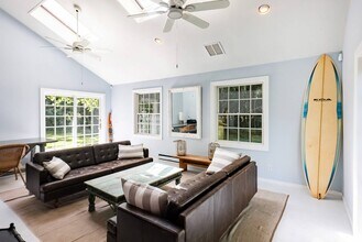 29 Meadows E in Bridgehampton, NY - Building Photo - Building Photo