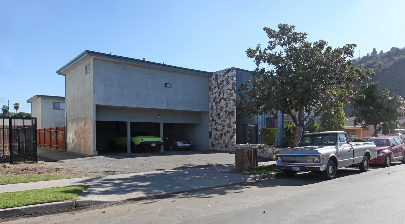 255 S Avenue 55 in Los Angeles, CA - Building Photo