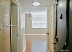 9440 Live Oak Pl in Davie, FL - Foto de edificio - Building Photo