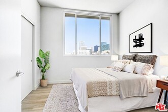 2847 Leeward Ave in Los Angeles, CA - Building Photo - Building Photo