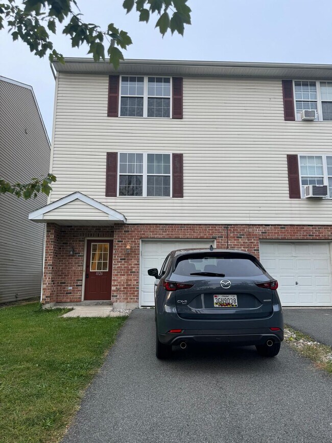 property at 1026 W Tioga St