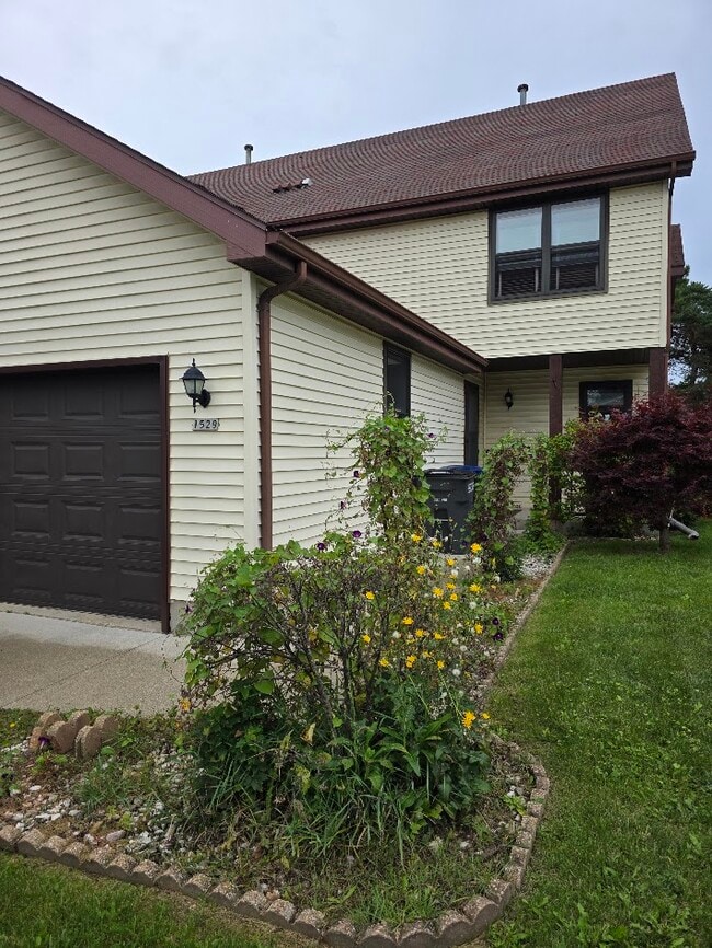 property at 1529 N 35th St