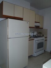 38 Harris St-Unit -1 in Brookline, MA - Building Photo - Building Photo