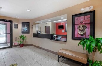 Furnished Studio-Jacksonville - Lenoir Ave in Jacksonville, FL - Foto de edificio - Building Photo