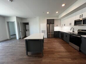 82 Rugg Rd in Boston, MA - Building Photo - Building Photo