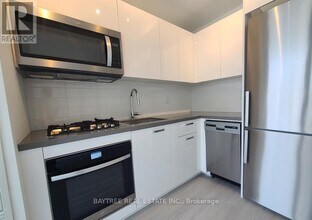 195 McCaul St in Toronto, ON - Building Photo - Building Photo