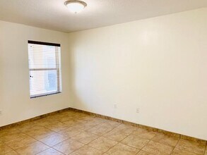 328 Via Vista St SE in Albuquerque, NM - Building Photo - Building Photo