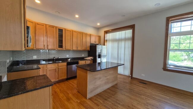 1801 W Thomas St in Chicago, IL - Building Photo - Building Photo